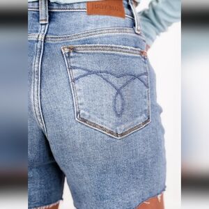 NEW Judy Blue PLUS High Waisted Raw Hem Cut Off Denim Shorts